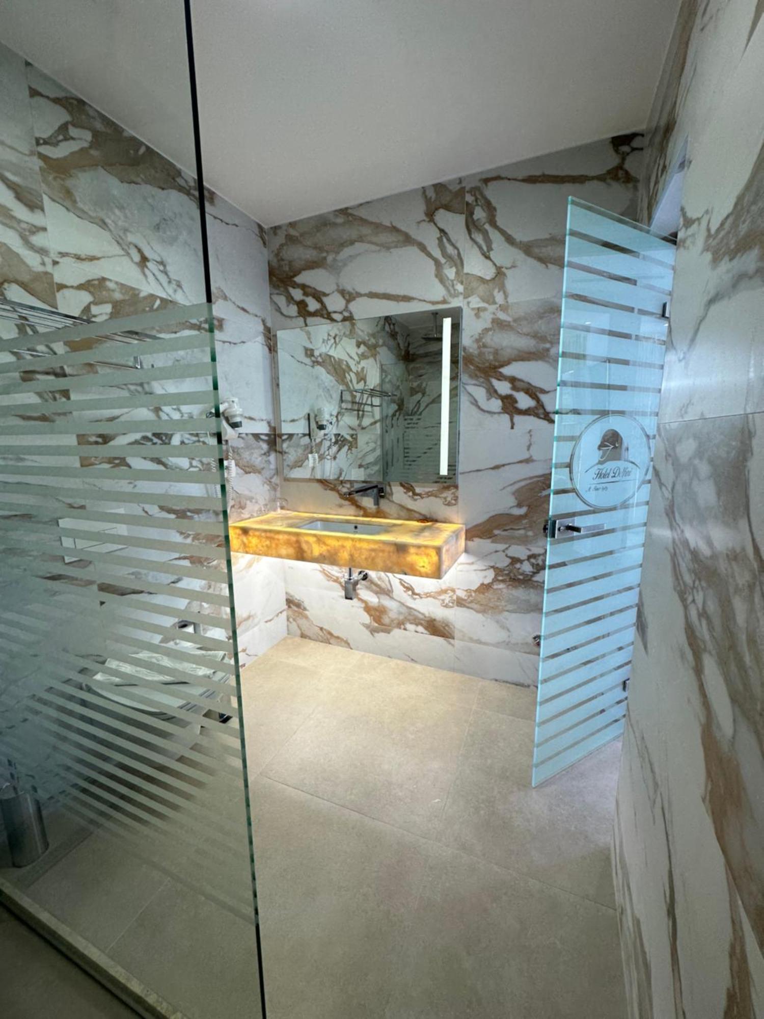 Hotel Delfini Saranda Zewnętrze zdjęcie