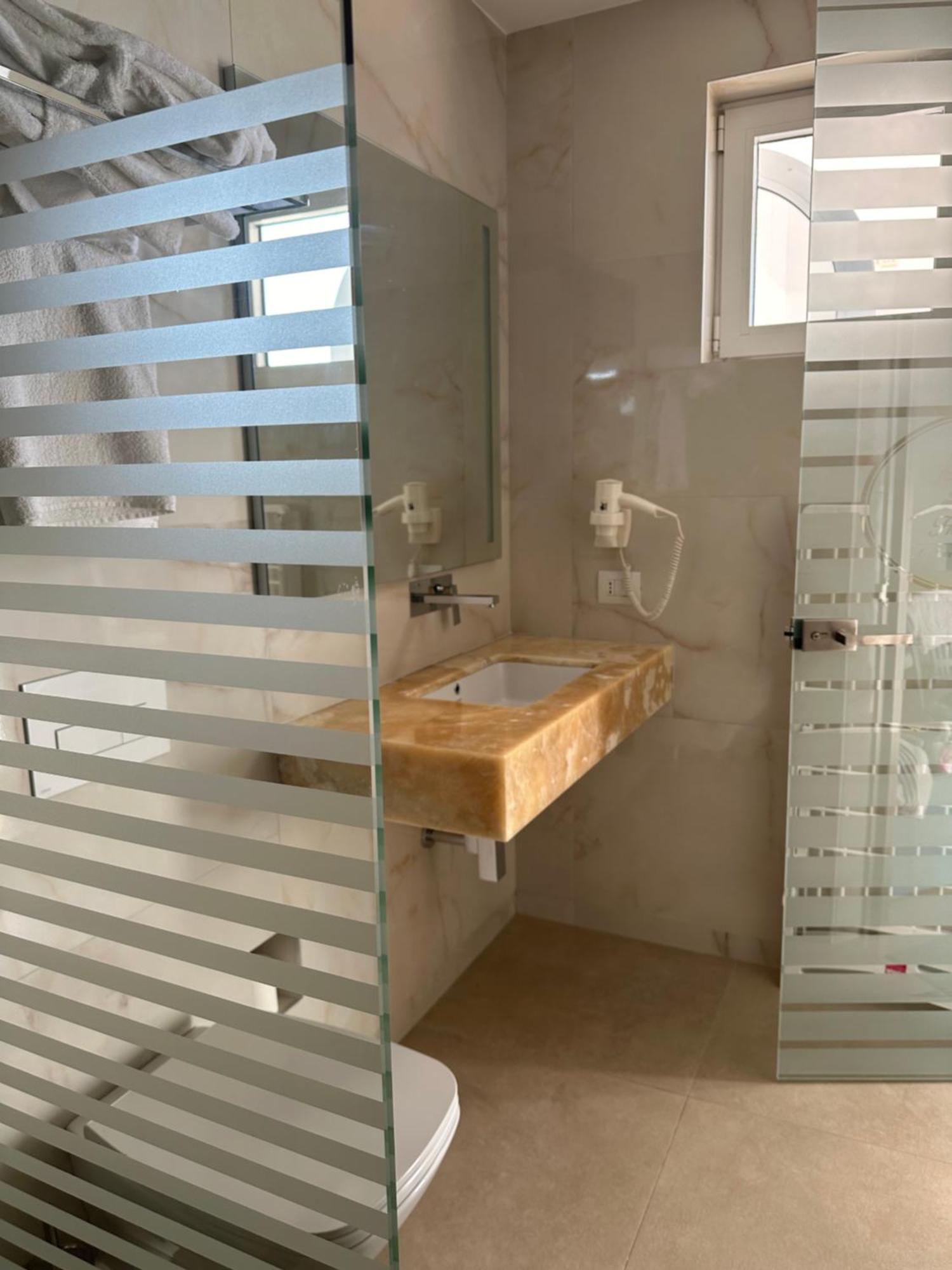 Hotel Delfini Saranda Zewnętrze zdjęcie