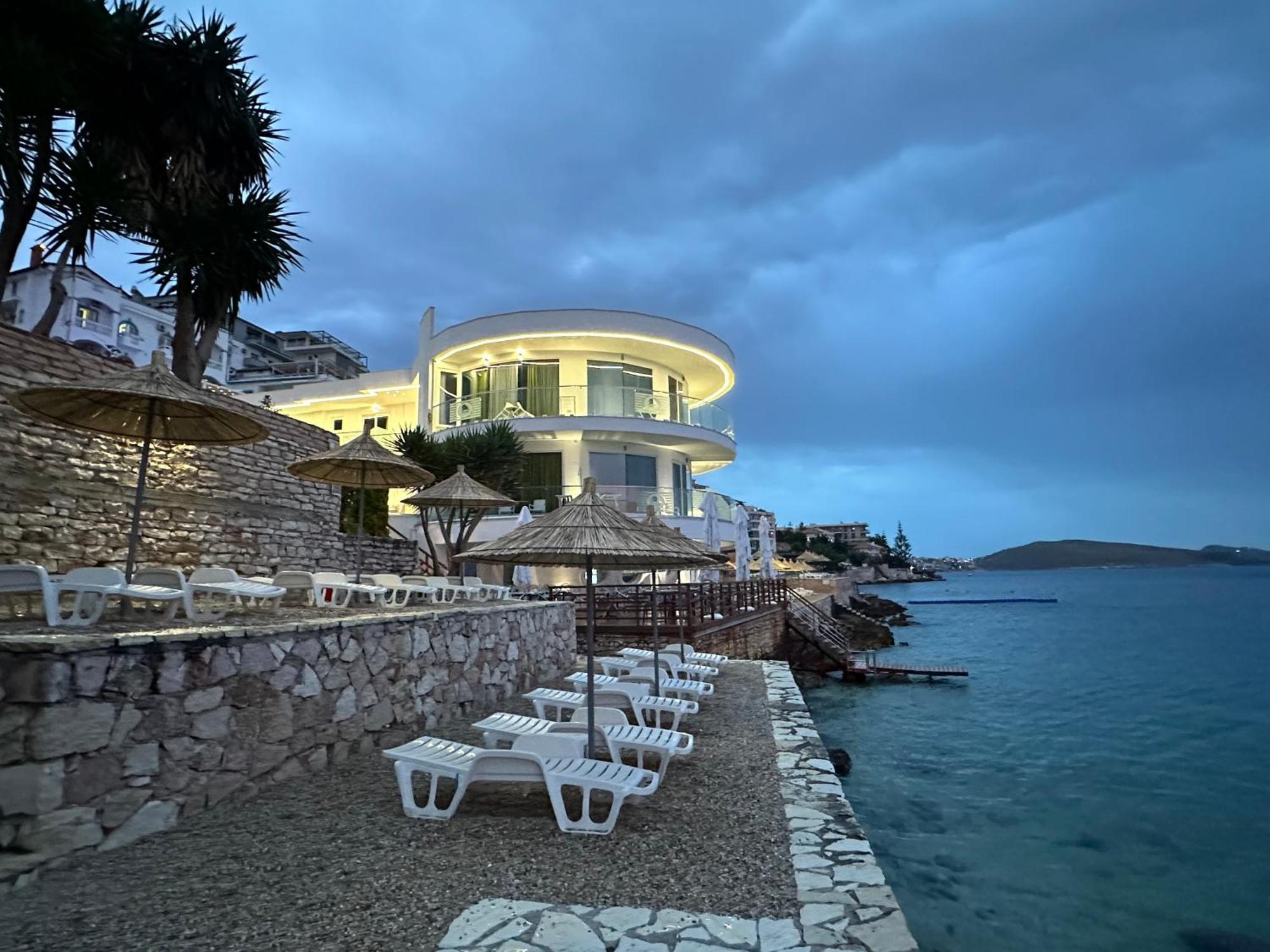 Hotel Delfini Saranda Zewnętrze zdjęcie