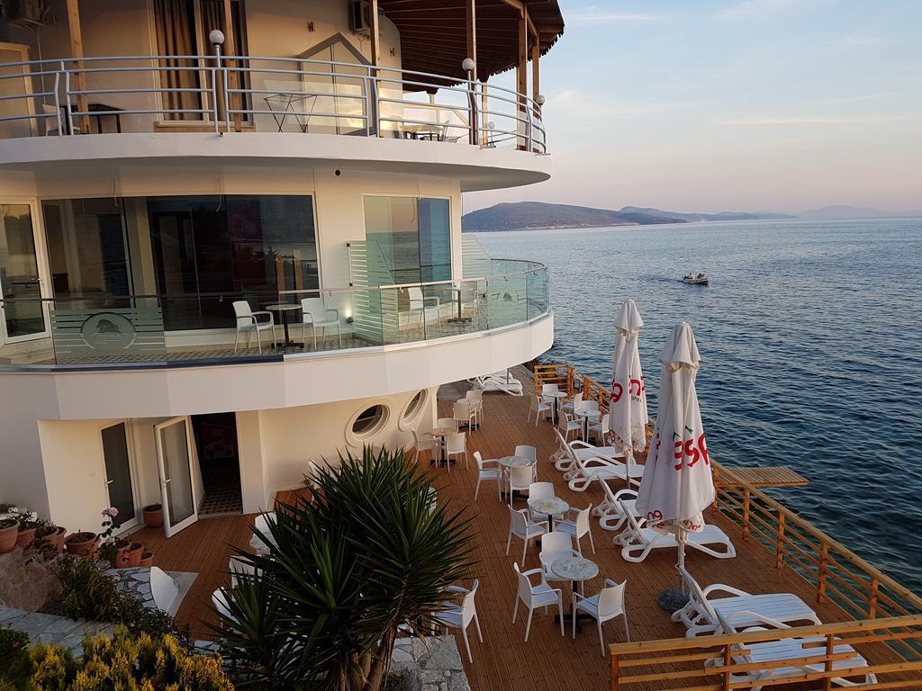 Hotel Delfini Saranda Zewnętrze zdjęcie