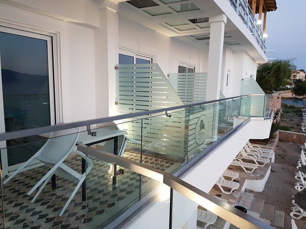 Hotel Delfini Saranda Zewnętrze zdjęcie